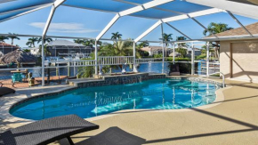 Lupita boat lift dock heated south facing pool